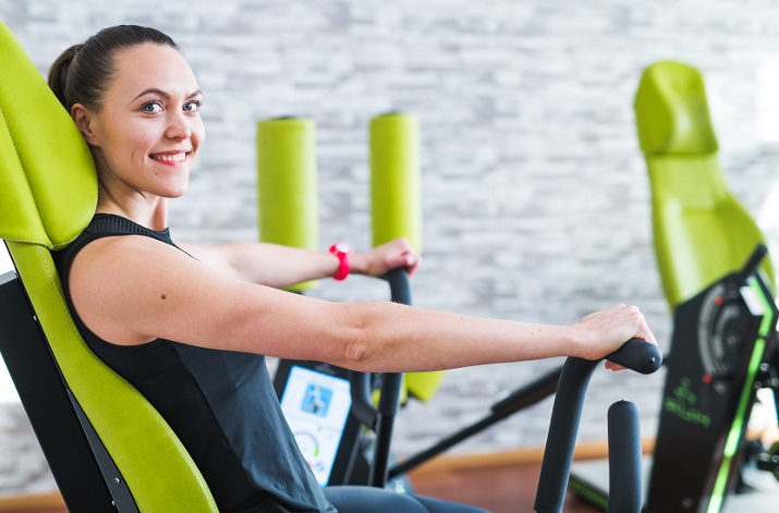 TEK_1768_edited Trainingsgeräte Fitnessgeräte von HUR für mehr Wirtschaftlichkeit in der Physio Praxisvon morgen, zukunftsorientiertes Training