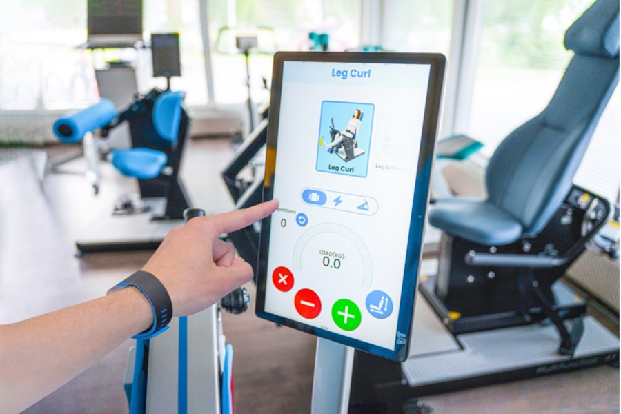 55-XL-Touchdisplay_900x600-96-1 HUR Smart Touch Bildschirm, digitale Anzeige