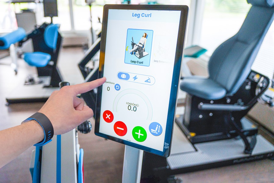 55_SmartTouch-XL-Bildschirm HUR Smart Touch Display Trainingsgerät